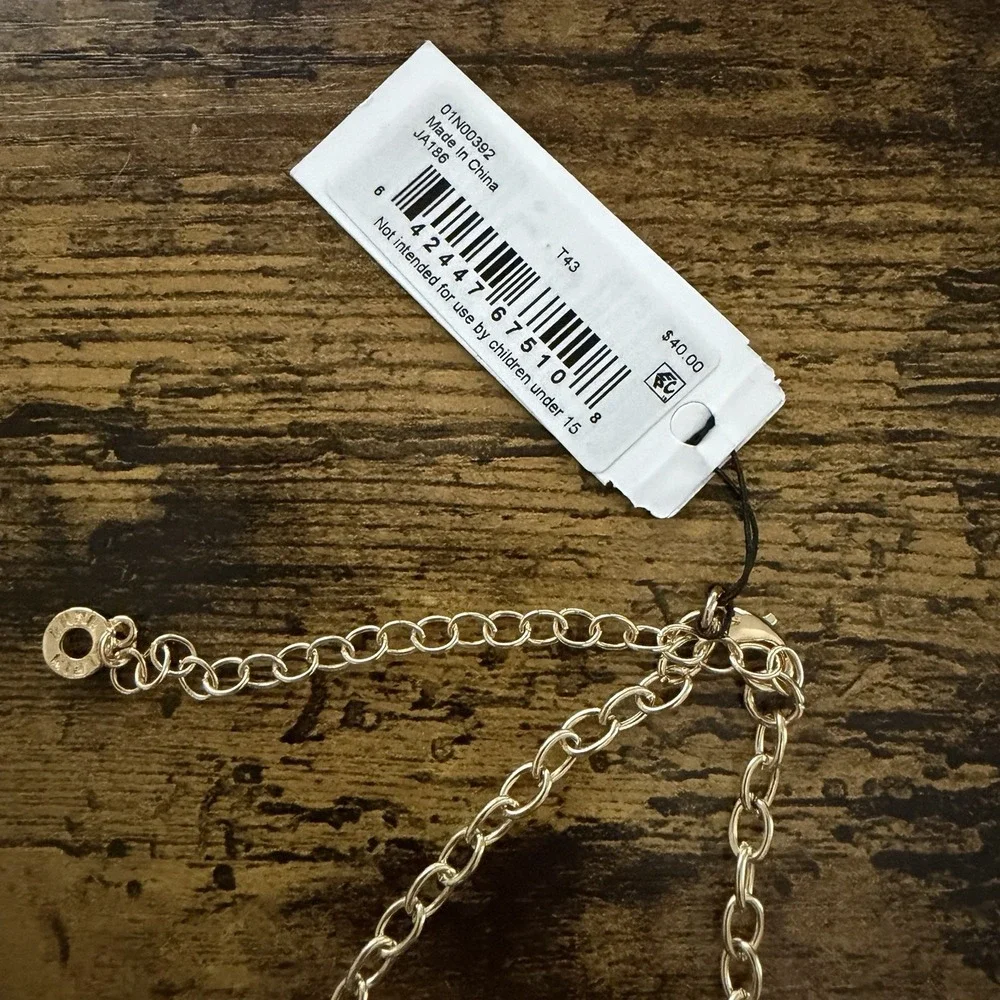 Anne Klein smoke free